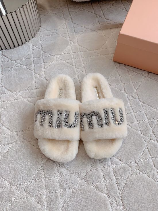 Miu Miu Wool Rhinestone Fuzzy Slippers Soft Comfortable Casual Footwear