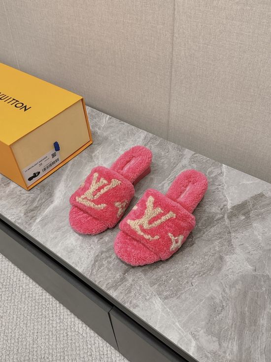 Louis Vuitton Warm Wool Platform Slip On Slippers Comfortable Casual Shoes