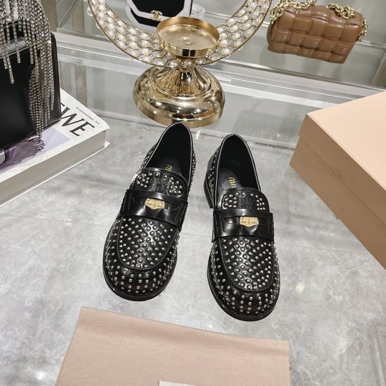 Miu Miu Classic Retro Comfortable Chunky Heel Loafers
