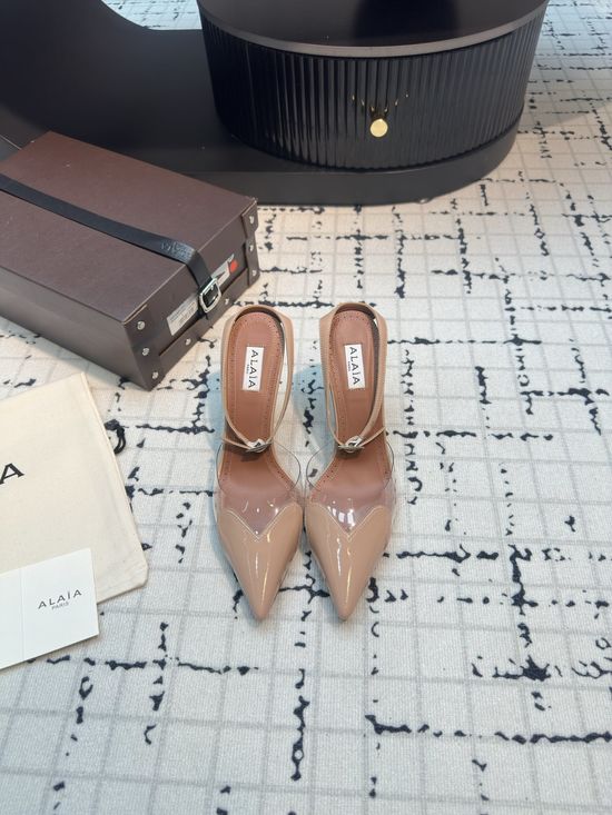 Alaia Heart Design Patent Leather High Heel Slide Sandals