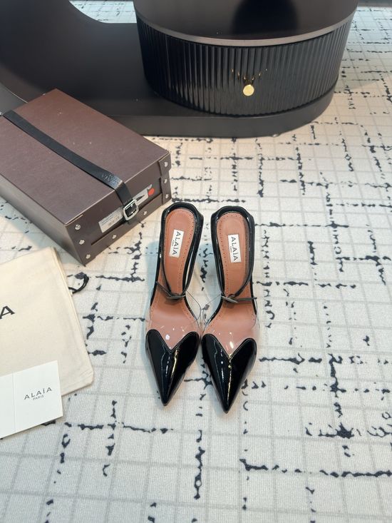 Alaia Heart Design Patent Leather High Heel Slide Sandals