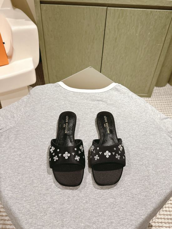 Louis Vuitton Silk Rhinestone Embellished Flat Casual Slides