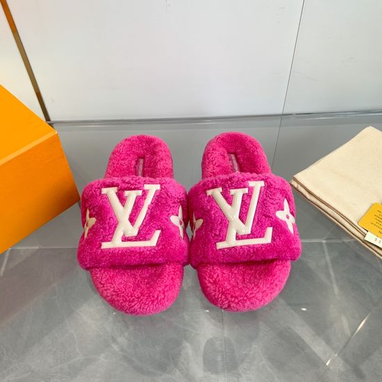 Louis Vuitton Plush Lined Slippers Non-slip Sole Classic Pattern Footwear