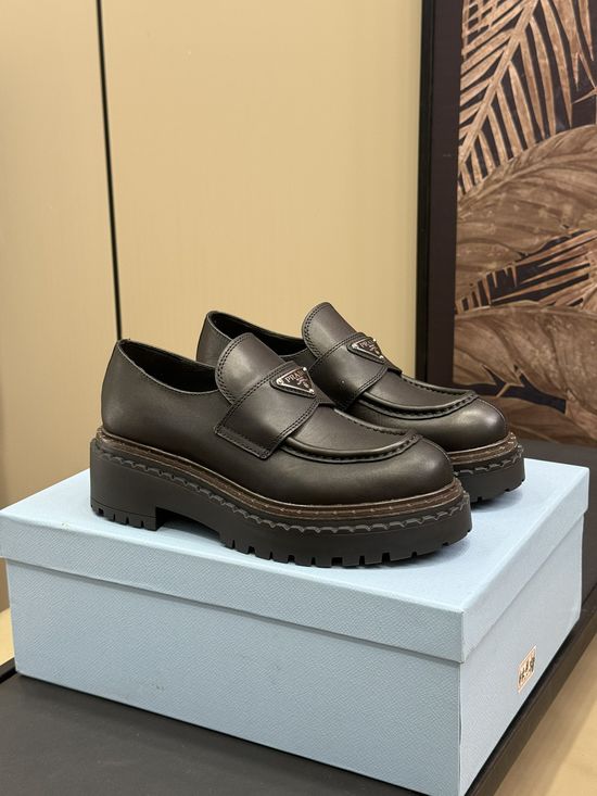 Prada Thick Sole Leather Loafers Comfortable Non-slip Casual Shoes