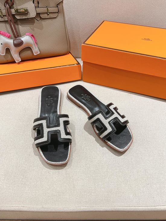 Hermes Premium Cowhide Slide Sandals With Decorative Silk Scarves