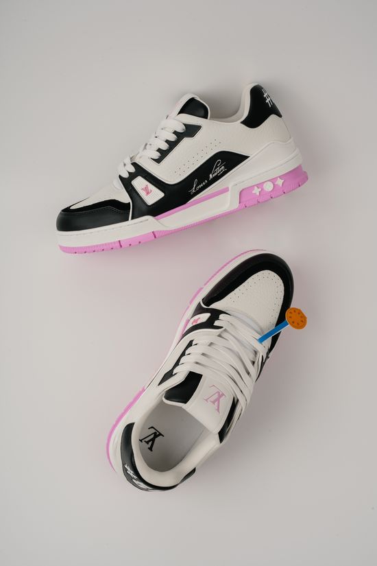 Louis Vuitton Leather Round-Toe Lace-Up Low-Top Sneakers