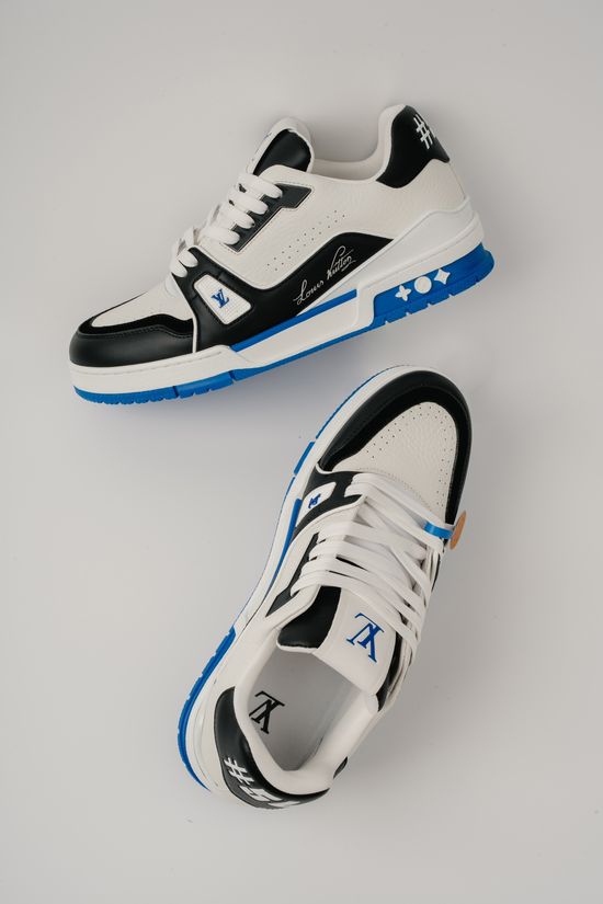 Louis Vuitton Leather Round-Toe Lace-Up Low-Top Sneakers