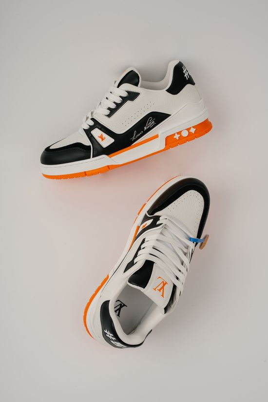 Louis Vuitton Leather Round-Toe Lace-Up Low-Top Sneakers