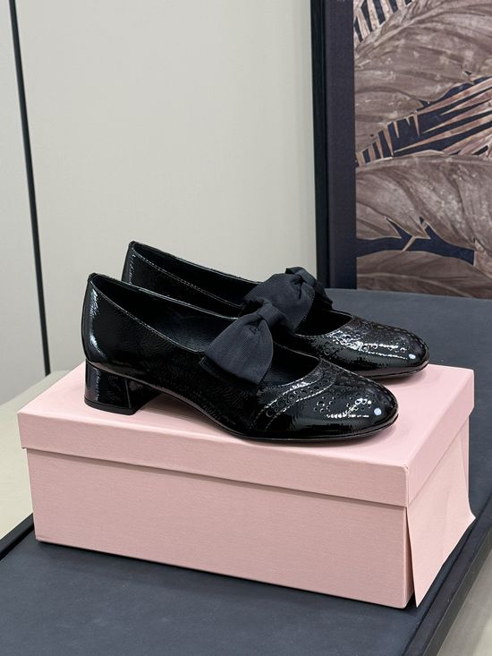 Miu Miu Bow Decor Leather Shoes With Cowhide Outsole