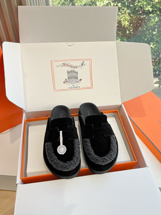 Hermes Wool Lined Toe-covered Slippers with Comfortable Leather Upper