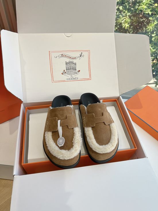 Hermes Wool Lined Toe-covered Slippers with Comfortable Leather Upper