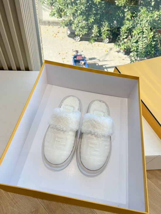 Fendi Premium Wool Blend Casual Sneakers with Logo Patchwork