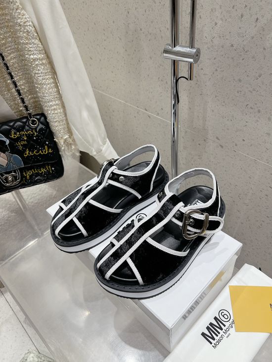 Maison Margiela Elevated Thick-Soled Slides with Premium Leather