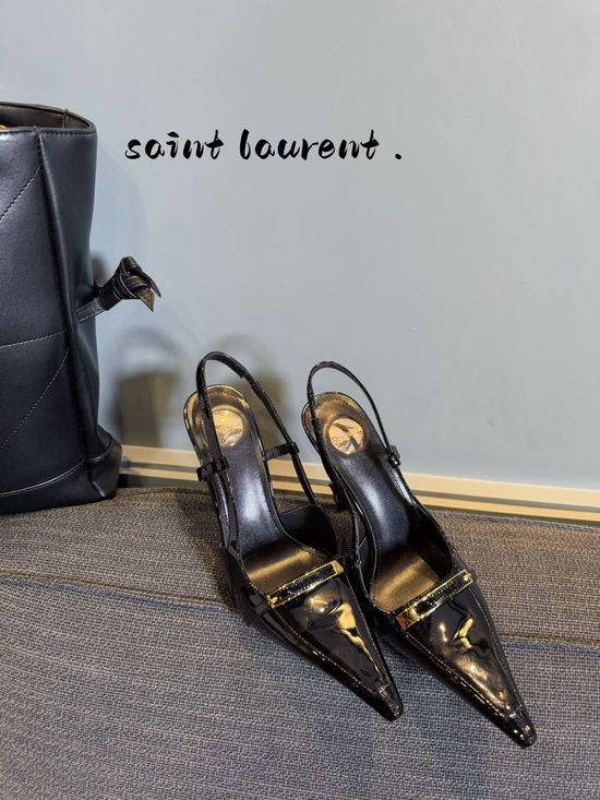 Yves Saint Laurent Elegant Patent Leather Upper High Heel Dress Shoes