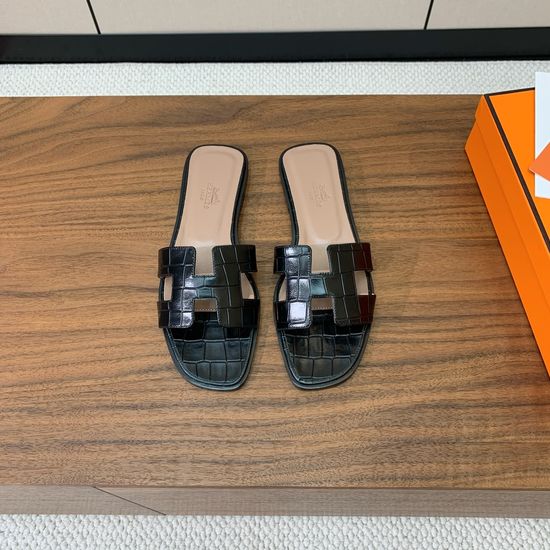 Hermes Flat Slide Sandals Pebbled Leather Upper