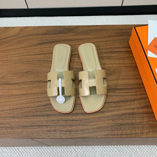 Hermes Flat Slide Sandals Smooth Leather Upper