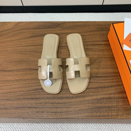Hermes Flat Slide Sandals Smooth Leather Upper
