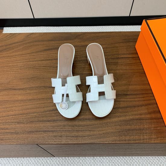 Hermes Mid Heel Slide Sandals Embossed Leather Upper Soft Sheepskin Lining