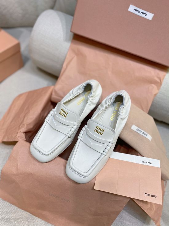 Miu Miu Genuine Leather Ruffled Mid Heel Loafers Non-slip Sole
