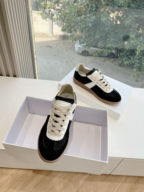 Maison Margiela Breathable Canvas Casual Training Shoes with Comfort Lining