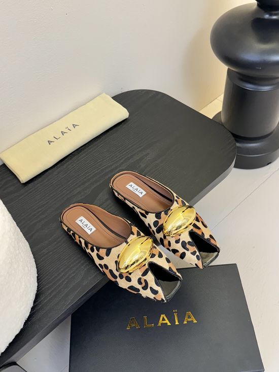 Alaia Peep Toe Buckle Slippers Comfortable Elegant Casual Footwear