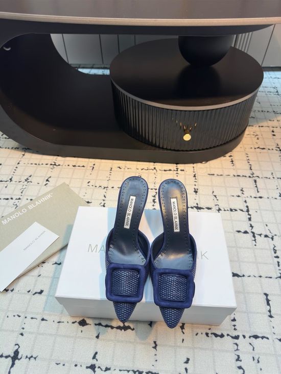 Manolo Blahnik Woven Buckle Decor Heeled Mules Elegant Pointed Toe Slides