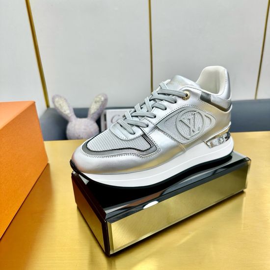 Louis Vuitton Comfortable Running Sneakers with Leather Upper