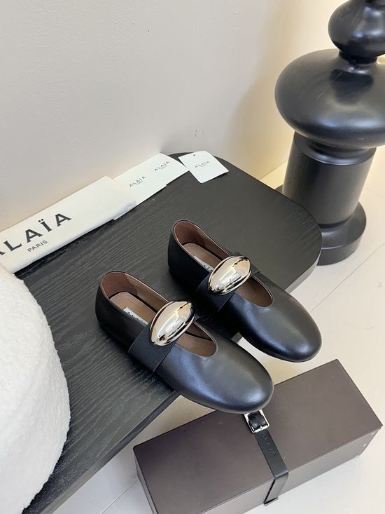 Alaia Classic Hardware Decor Leather Ballet Flats Versatile Daily Shoes