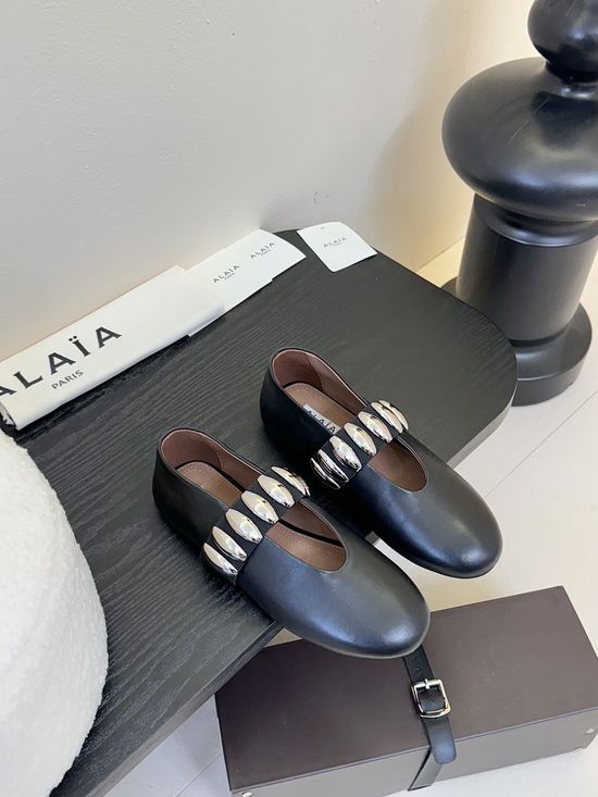Alaia Classic Hardware Decor Leather Ballet Flats Versatile Daily Shoes