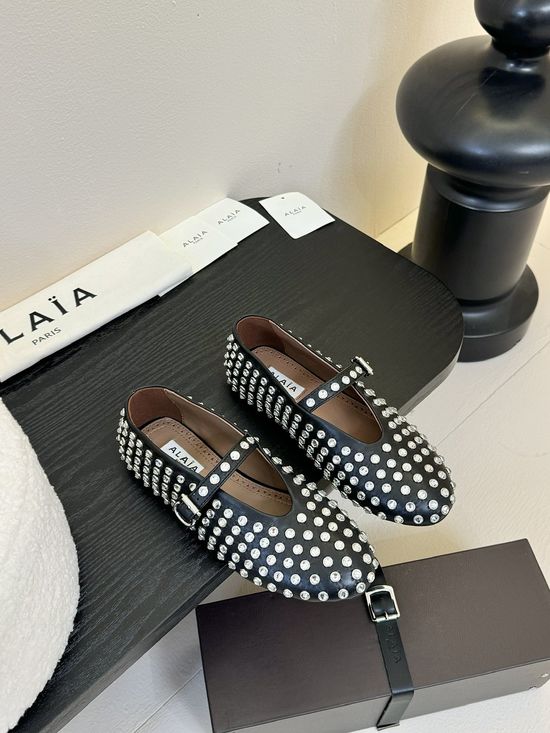 Alaia Classic Hardware Decor Leather Ballet Flats Versatile Daily Shoes