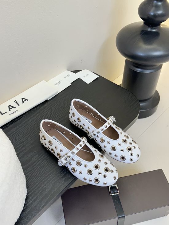 Alaia Classic Hardware Decor Leather Ballet Flats Versatile Daily Shoes