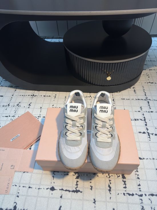 Miu Miu Retro Versatile Traction Sole Sneakers Comfortable Daily Shoes