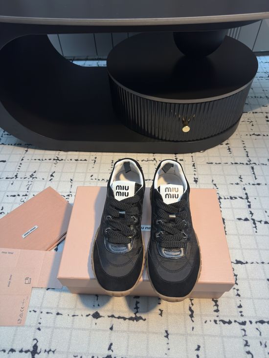 Miu Miu Retro Versatile Traction Sole Sneakers Comfortable Daily Shoes