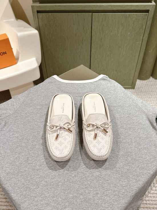 Louis Vuitton Embossed Leather Loafer Slippers Soft Sole Slip-on Shoes