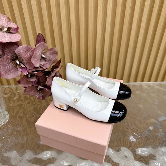 Miu Miu Chain Decorated Chunky Heel Genuine Leather Shoes