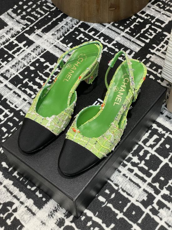 Chanel Tweed Slingback Sandals Two Tone Design Elegant Daily Footwear
