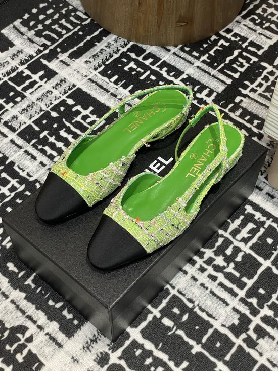 Chanel Tweed Slingback Sandals Two Tone Design Elegant Daily Footwear