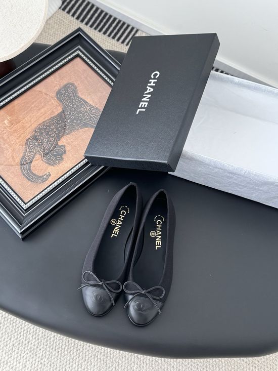 Chanel Classic Round Toe Low Heel Ballet Flats with Leather Sole