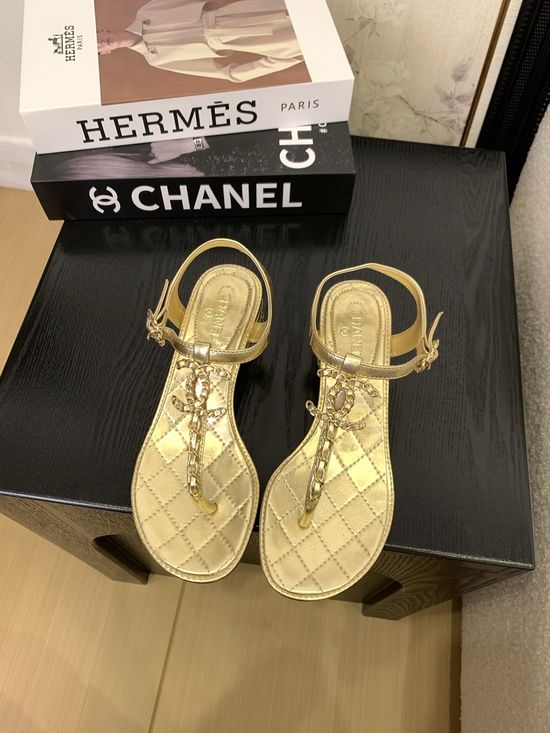 Chanel Premium Leather Toe-Post Sandals With Leather Sole