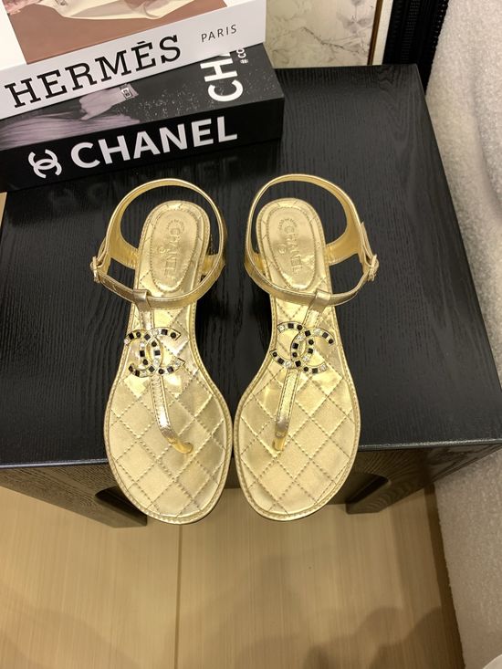 Chanel Premium Leather Toe-Post Sandals With Leather Sole