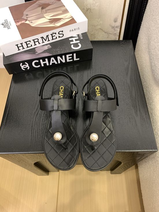 Chanel Premium Leather Toe-Post Sandals With Leather Sole