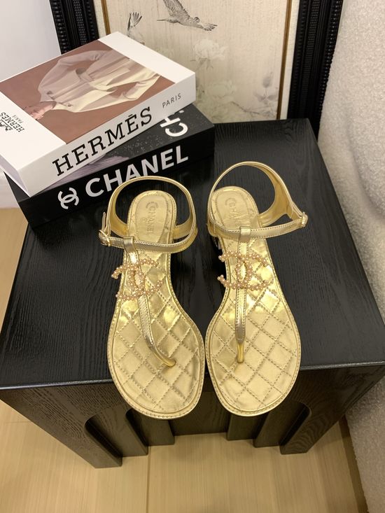 Chanel Premium Leather Toe-Post Sandals With Leather Sole