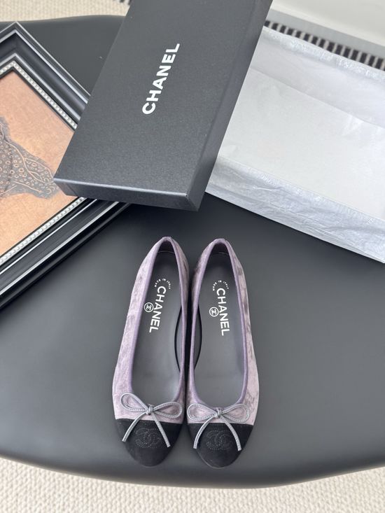 Chanel Classic Round Toe Low Heel Ballet Flats with Leather Sole