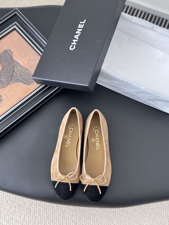 Chanel Classic Round Toe Low Heel Ballet Flats with Leather Sole