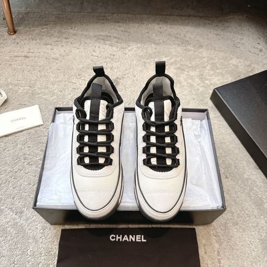 Chanel Vintage Style Casual Sneakers Breathable Upper Soft Lining