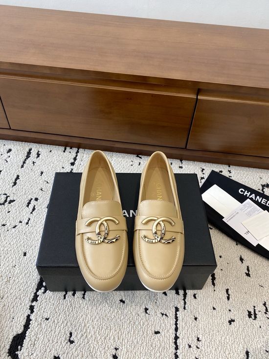 Chanel Retro Low Heel Pointed Toe Leather Dress Shoes