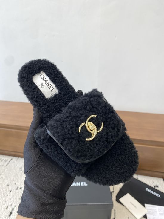 Chanel Luxurious Low-heel Slippers with Plush Wool Interior