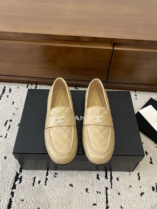 Chanel Vintage Low Heel Pointed Toe Premium Leather Daily Shoes