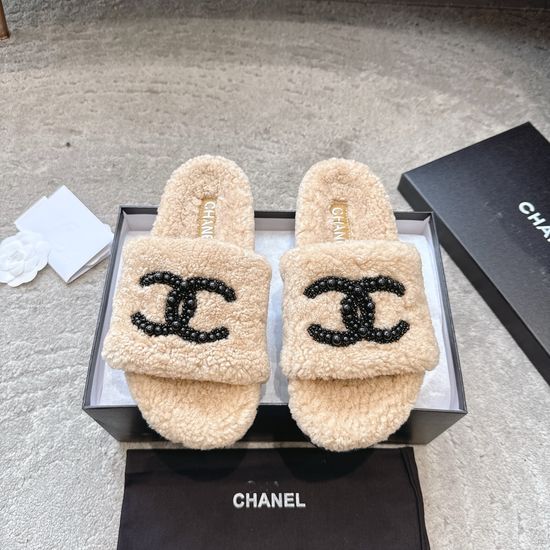 Chanel Comfortable Thick Sole Wool Lined Slippers