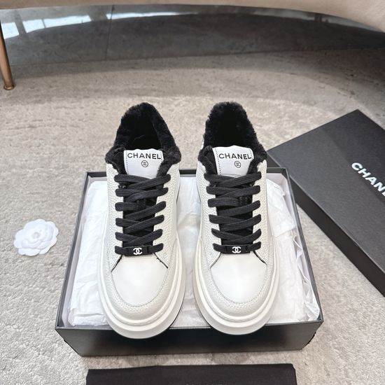 Chanel Two-tone Casual Sneakers Comfortable Wool Insole